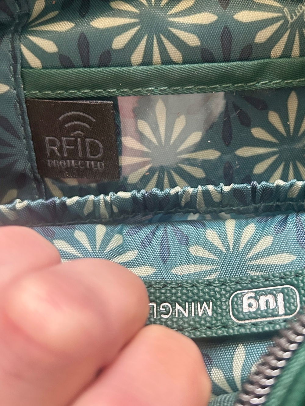 Lug Mingle Green Compact Crossbody Bag - Picture 7 of 8